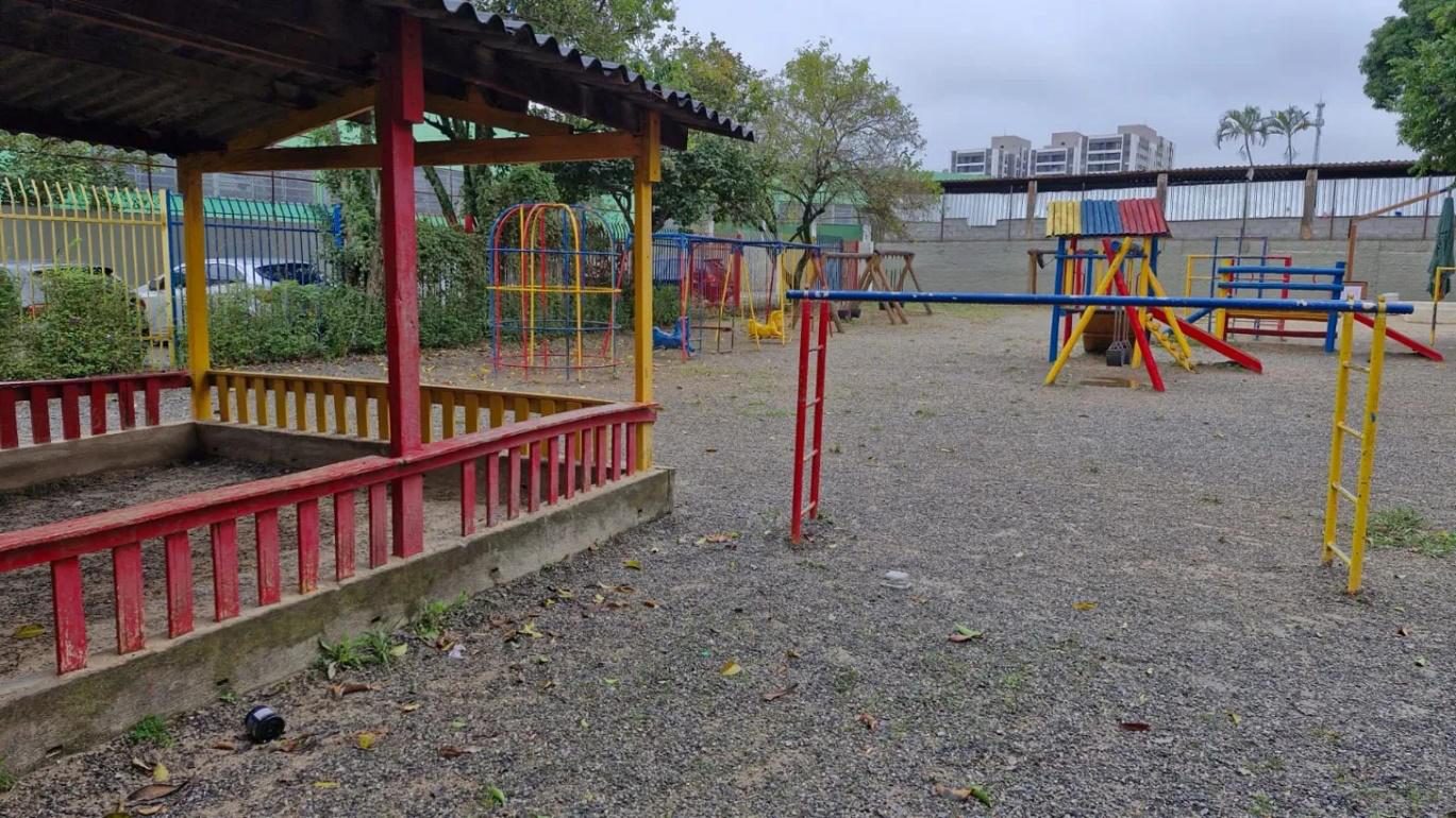 Infraestrutura de parque infantil em Americana